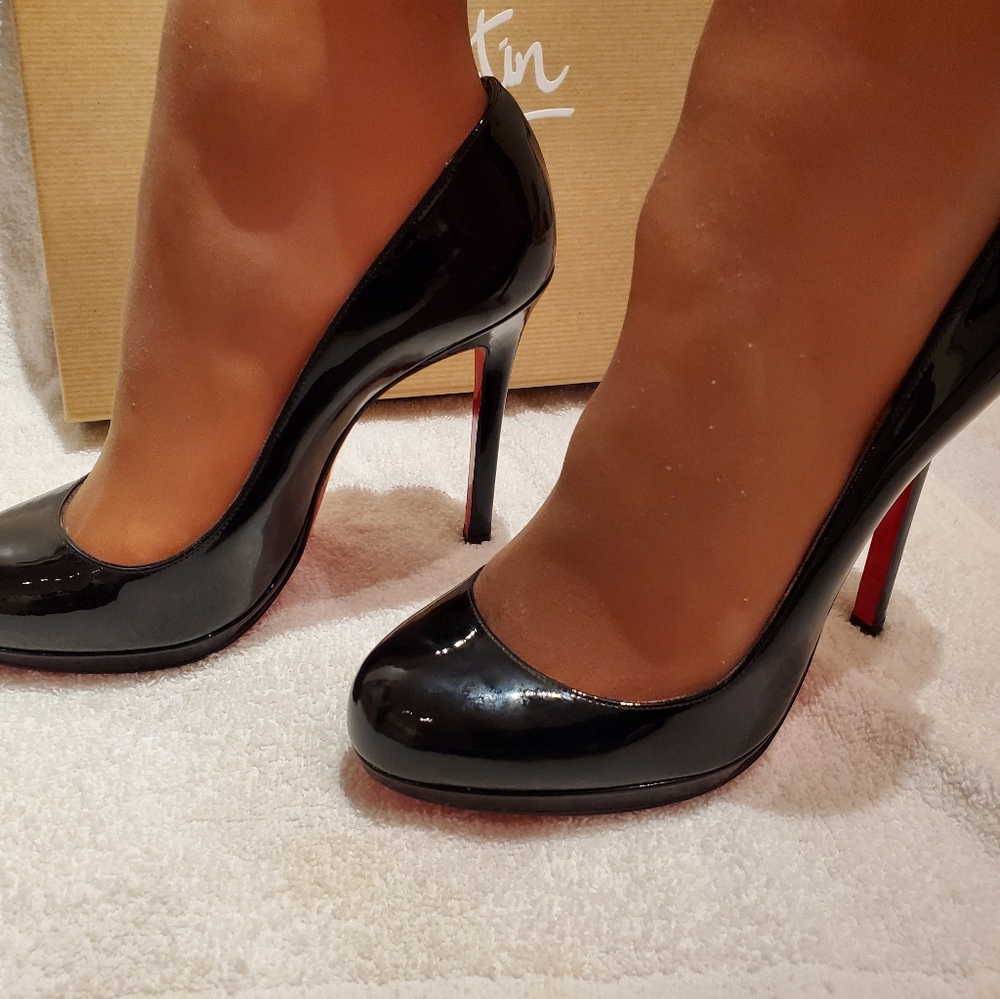 Christian Louboutin Neofilo sz35.5 Patent Black